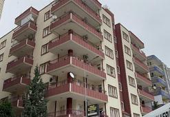 3 çocuk annesi kadın evinde bıçaklanarak öldürüldü