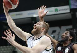 Beşiktaş Emlakjet - Gaziantep Basketbol: 107-74