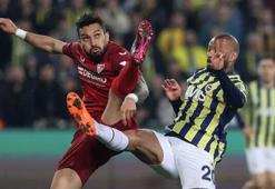 Sevilla da beğenmedi Alex Telles ManU'ya geri dönüyor