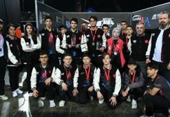 Demirören Medya Lisesi öğrencilerinden robotik yarışmada büyük başarı