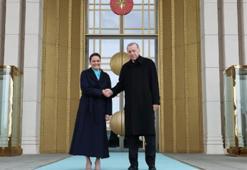 Cumhurbaşkanı Erdoğan, Macaristan Cumhurbaşkanı Novak'ı resmi törenle karşıladı