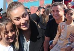 Acun Ilıcalı deprem bölgesindeki çocuklarla film izledi!