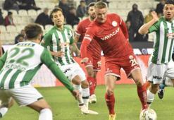 Süper Lig'de Konyaspor kaçtı Antalyaspor yakaladı
