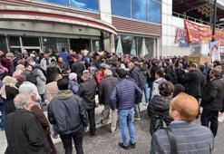 Yüzde 70 indirimi duyan akın etti! İzdiham anları kameralarda