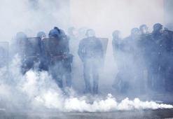 Fransa'yı savaş alanına çeviren yasa Anayasa Mahkemesi'nde onaylandı