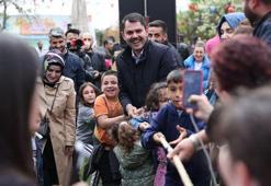 Bakan Kurum Üsküdar'da 23 Nisan şenliklerine katıldı