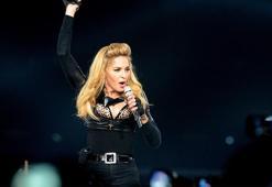 Madonna ağlattı! O ayrıntı yürek yaktı