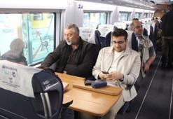 YHT ilk sivil seferine tam kapasite çıktı