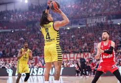 Fenerbahçe Beko Olympiacos'u Atina'da devirdi avantajı kaptı