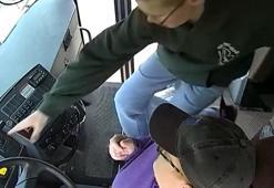 13 yaşındaki öğrenci şoförü bayılan otobüsü durdurdu, 66 arkadaşını kurtardı