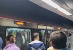 Marmaray seferlerinde intihar girişimi nedeniyle aksama