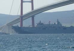 TCG Anadolu, Çanakkale Köprüsü'nün altından geçti