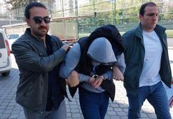 Tartıştığı kız arkadaşını silahla yaraladı