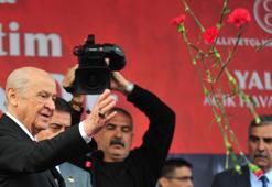 Bahçeli: Türkiye'yi kumar masasında pazarlamayı hedefliyorlar