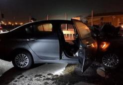 Samandıra gişelerde otomobil beton bariyere çarptı!