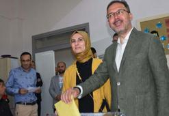Bakan Kasapoğlu, İzmir'de oyunu kullandı