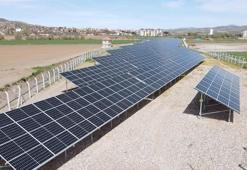 İlçenin elektrik ihtiyacını karşılıyor, belediyenin kasası doluyor