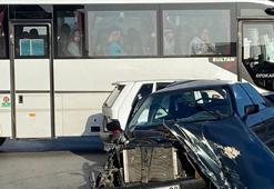 Antalya'da servis aracı otomobille çarpıştı: 12 yaralı