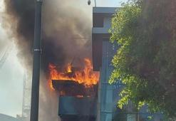 İstanbul'da ünlü AVM'de yangın! İlk görüntüler geldi