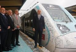 Bakan Karaismailoğlu: Milli tren bugün yolcu taşımaya başlayacak