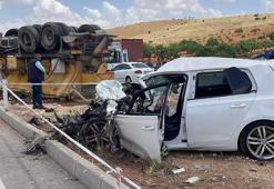 Otomobille kamyon çarpıştı: 1 ölü, 1 yaralı
