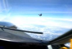 Çin savaş uçağı, ABD keşif uçağını engelledi: Pentagon tepki gösterdi