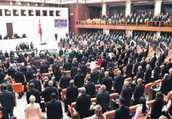 Meclis'teki yemin törenine damga vuran anlar! Erdoğan'ın dikkatle izlediği tablo