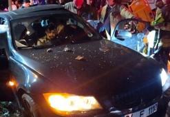 Kadıköy’de kontrolden çıkan araç aydınlatma direğine çarptı: 1 ağır yaralı