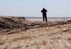 Ukrayna’da sel suları çekildi, geniş bataklıklar ortaya çıktı