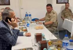 Bakan Yerlikaya paylaştı! Cumhurbaşkanı Erdoğan üs bölgesindeki askerlerle görüştü