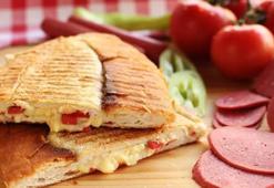 Tost Kaç Kalori? Tost Besin Değerleri Ve Kalorisi...