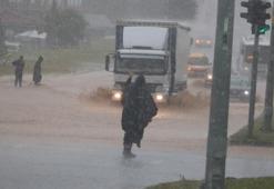 Zonguldak'ta sağanak su baskınlarına yol açtı