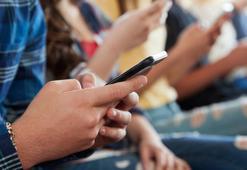 Gençlere vergisiz telefon ve bedava internet yolda: Bu vaatler hayata geçirilecek