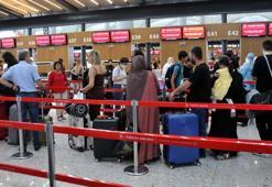 İstanbul Havalimanı'ndan bugün 251 bin 737 yolcu seyahat edecek