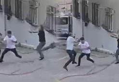 Esenyurt'ta kız arkadaşı ile tartışırken müdahale eden kişiye kurşun yağdırdı; 1 ölü, 1 yaralı