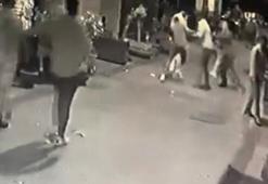Beyoğlu'nda kavga: Ara sokakta yakalayıp defalarca bıçakladı