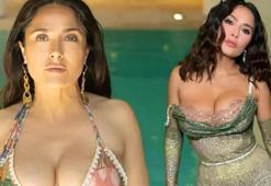 Salma Hayek'ten bikinili paylaşım geldi!