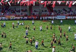 Kırkpınar Yağlı Güreşleri canlı izle (TRT Spor canlı yayın): Kırkpınar Yağlı Güreşleri hangi kanalda, Edirne 662 Kırkpınar Güreşleri saat kaçta başlıyor? Kırkpınar canlı izle