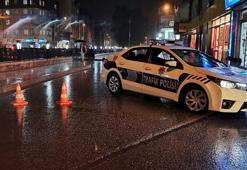Sağanak yağışlar Ordu'da etkili oldu; ilçe merkezindeki köprüler geçişlere kapatıldı
