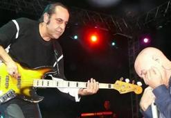 Mazhar Alanson'un Özkan Uğur acısı! Ağlamaktan konuşamadı