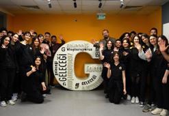 Öğrenci ve veliler Demirören Medya ve Teknoloji MTAL'i anlattı