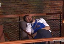 MasterChef All Star'da güldüren anlar... Balkonda uyuyan Sergen'i Mehmet Şef böyle uyandırdı!