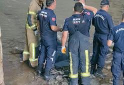 Dere yatağına atılmış cansız manken sandı! Yanına yaklaşınca korkunç manzarayla karşılaştı