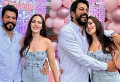 Burak Özçivit ile Fahriye Evcen'in tekne keyfi! 'Rota belirleniyor'