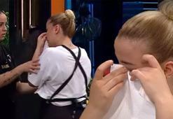 MasterChef'te sinirler gerildi! Önce kendini savundu sonra gözyaşlarına boğuldu