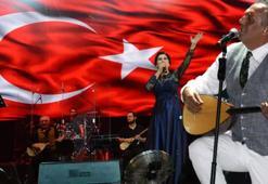 Kuruçeşme Açıkhava'da unutulmaz gece yaşandı! Boğaz'da anadolu ezgileri