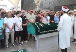 Kadıköy'de polisten kaçan sürücünün çarptığı bisikletli son yolculuğuna uğurlandı