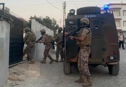 26 adrese eş zamanlı şafak operasyonu: 19 kişi yakalandı