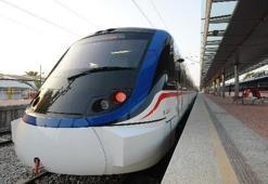 İzmir'de metro ve tramvay seferleri yeniden başlıyor