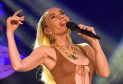 Gülşen memleketi Ordu'da fındık topladı, paylaştığı poz gündem oldu!